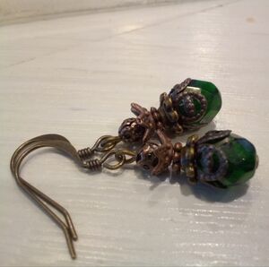 B2G1 Emerald Green Victorian Style Christmas Civil War Reenactment Earrings